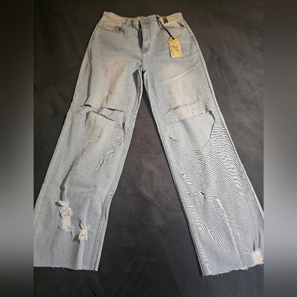 High Rise Wide Leg jean, New with Tags, Size 13